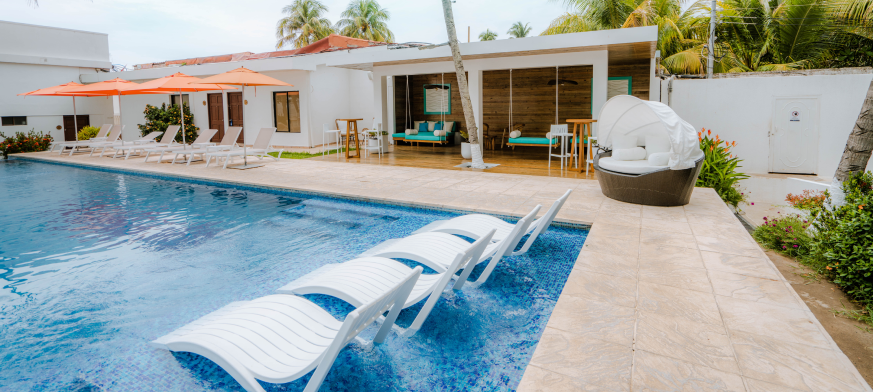 pool lounge - Hotel Los Farallones, El Salvador, la libertad